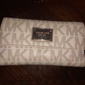 Michael kors wallet